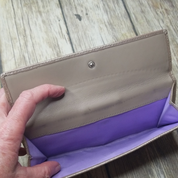 COACH GOLD METALLIC WALLET - Picture 6 of 7